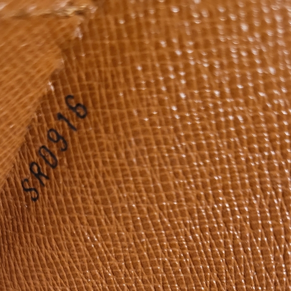 Louis Vuitton Courcelles Monogram - Authentic - EUC - Picture 16 of 16